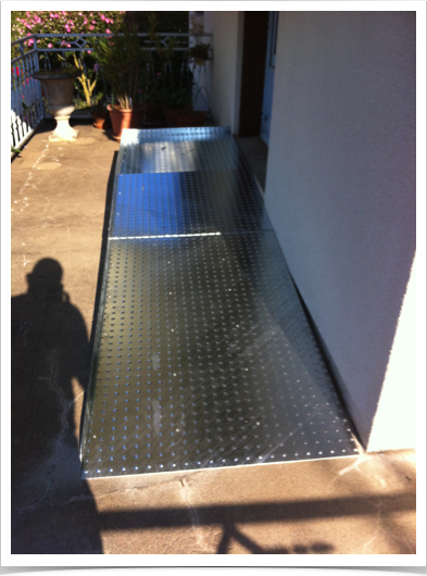 Rampe pour chaise roulante